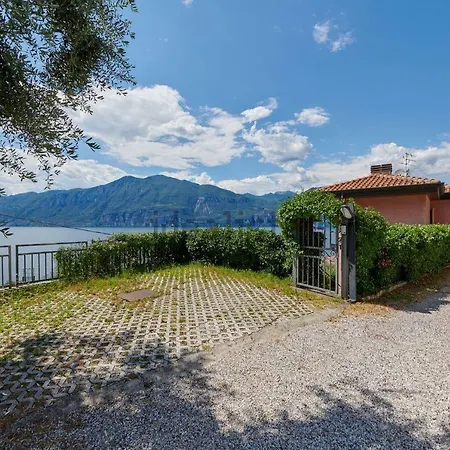 Anna Villa Brenzone sul Garda